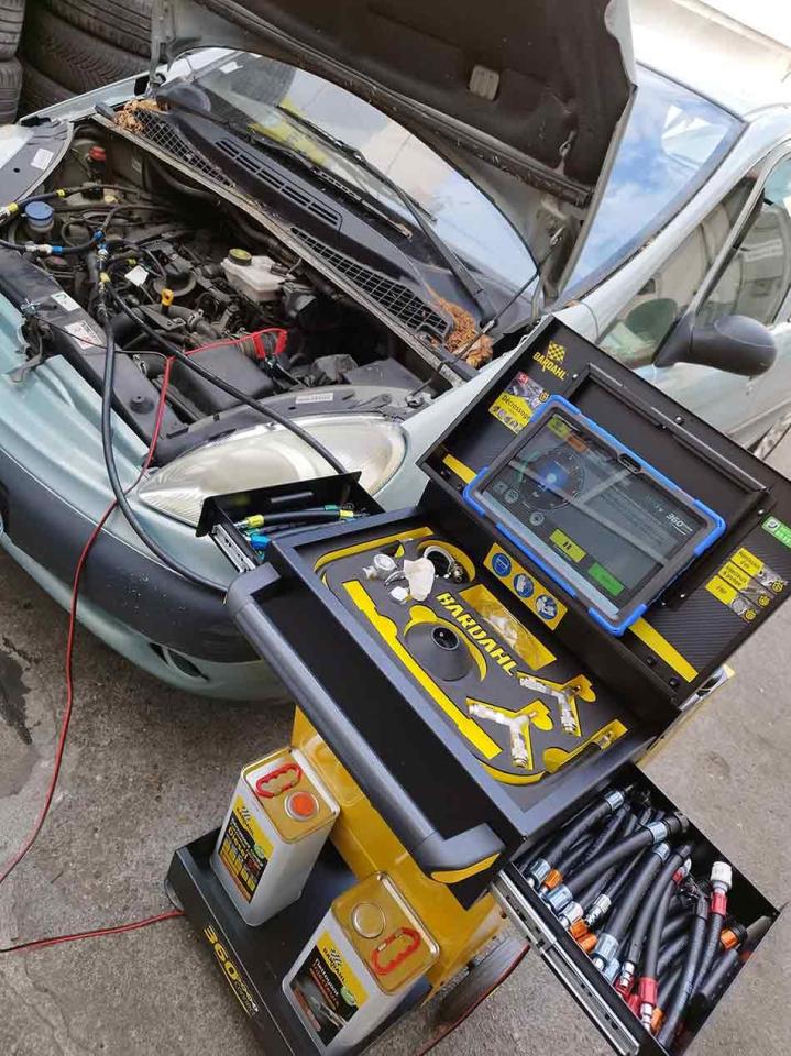 Décalaminage moteur à Olivet