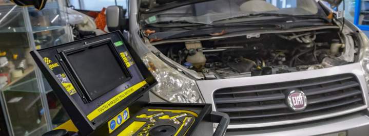 Garage d'entretien de véhicule à Olivet