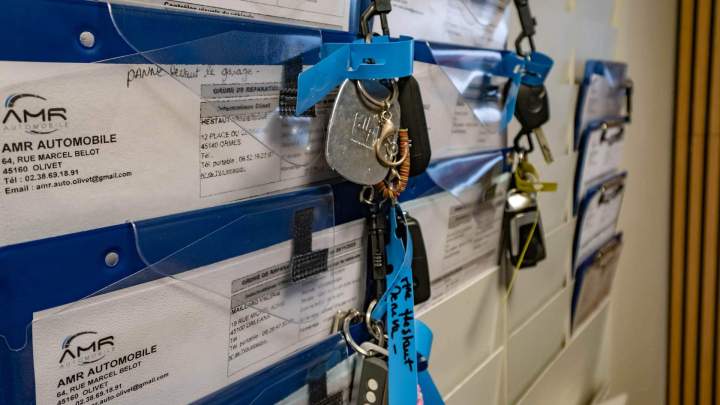 Garage d'entretien de véhicule à Olivet